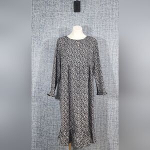 Chic Black and White Floral Long Sleeve Dress